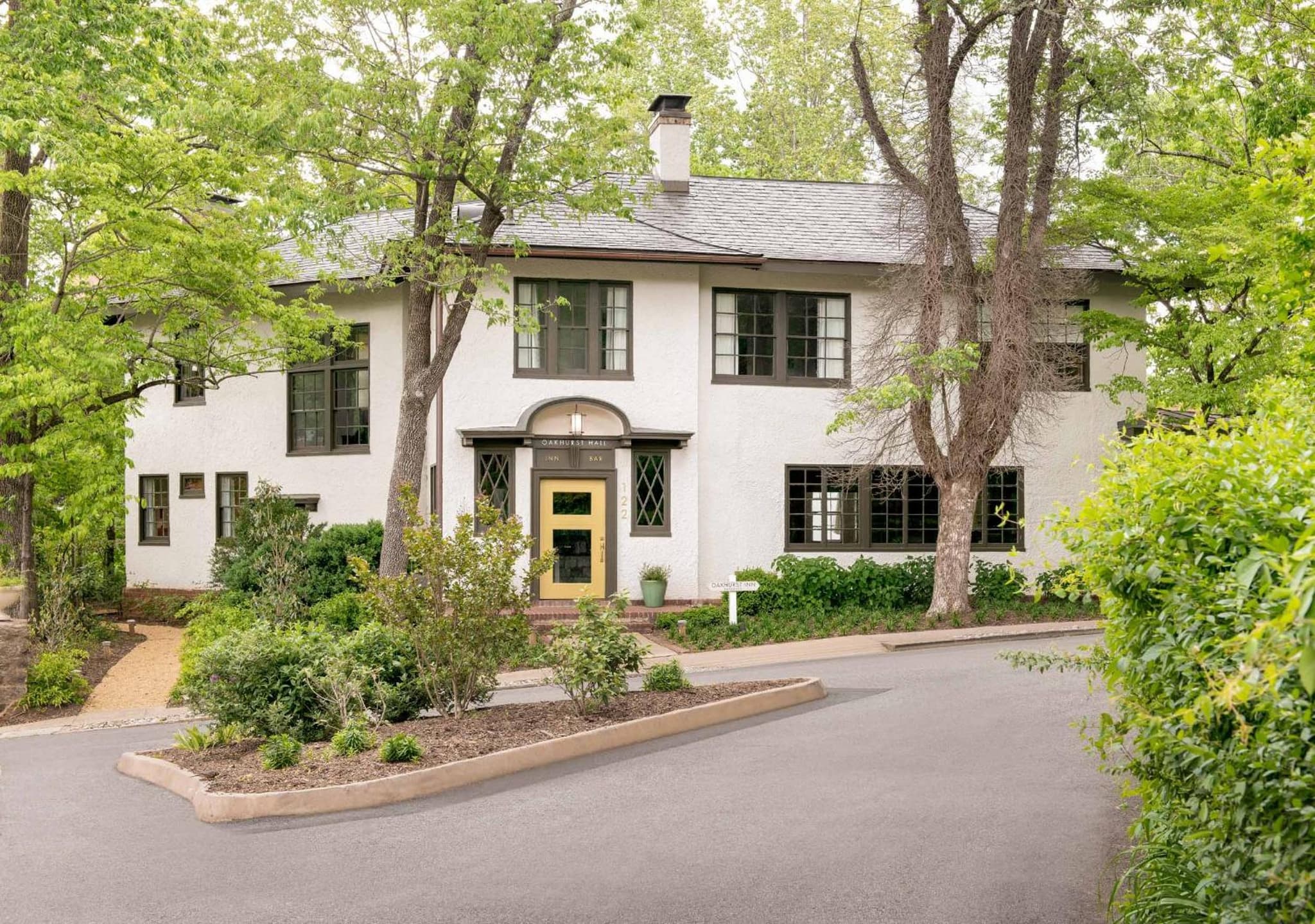 Oakhurst Inn at the University, wedding venue in Charlottesville, United States