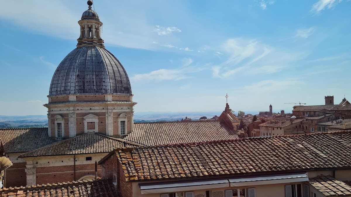 Palazzetto Rosso Art Hotel: destination wedding venue in 53100 Siena SI, Italy