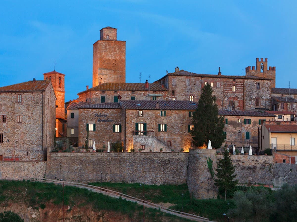 Palazzo Brandano, destination wedding venue in 53020 Petroio SI, Italy