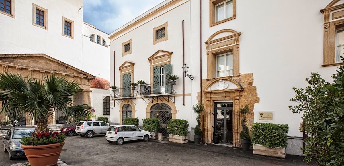 Palazzo Brunaccini: destination wedding venue in 90139 Palermo PA, Italy