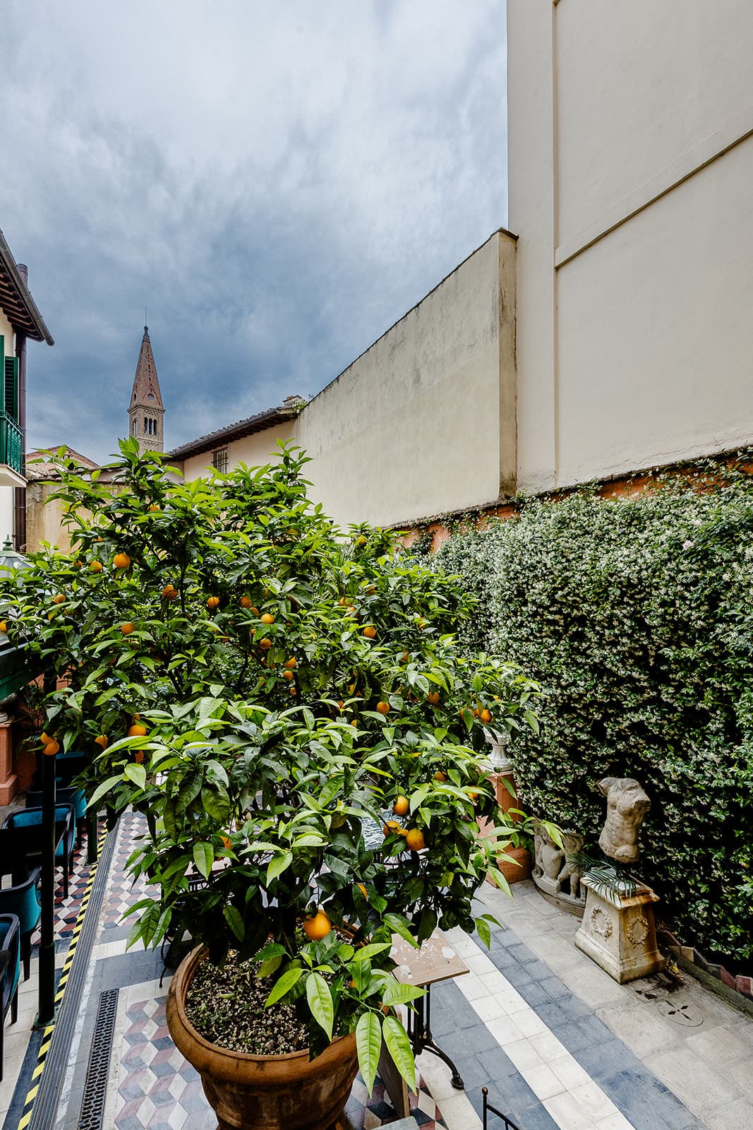 Palazzo dal Borgo: destination wedding venue in 50123 Firenze FI, Italy