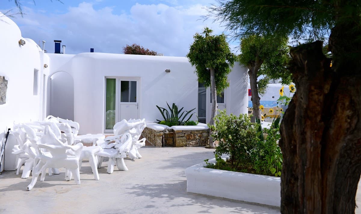 Paradise Beach - RESORT - Mykonos: destination wedding venue in Mikonos 846 00, Greece