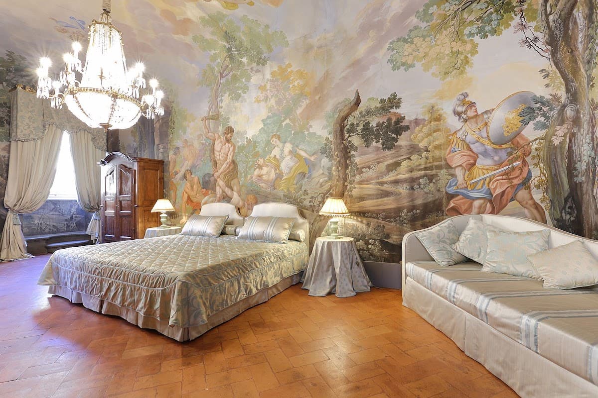 Piazza Pitti Palace: destination wedding venue in 50125 Firenze FI, Italy