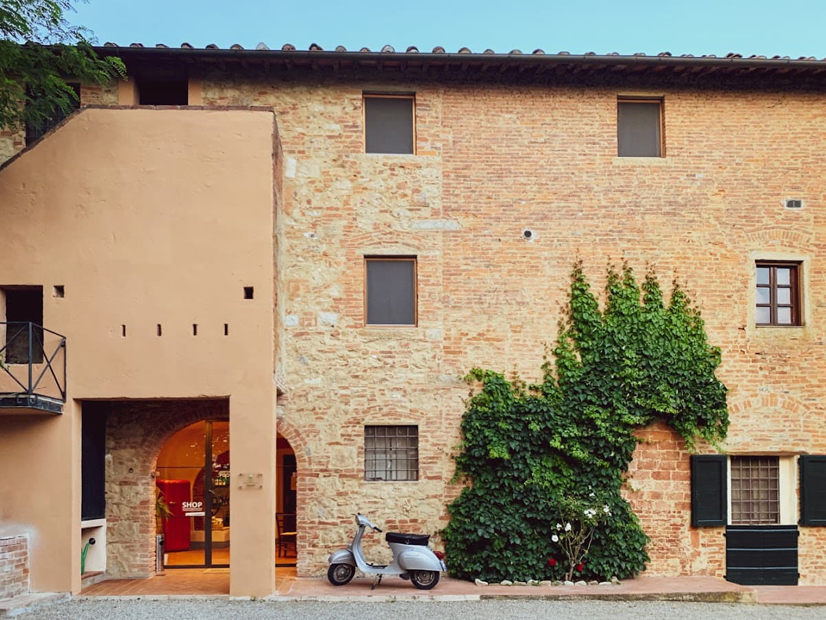 Podere San Giorgio: destination wedding venue in 56036 Palaia PI, Italy
