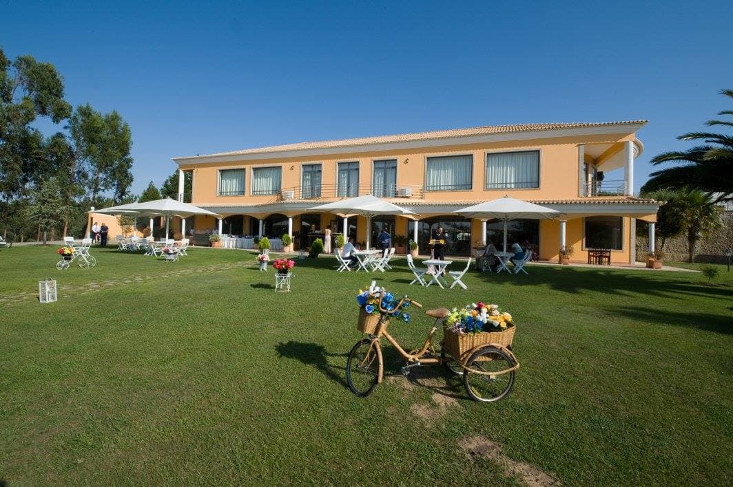 Quinta Pinhal das Confreirias: destination wedding venue in 2715-308 Almargem do Bpo., Portugal