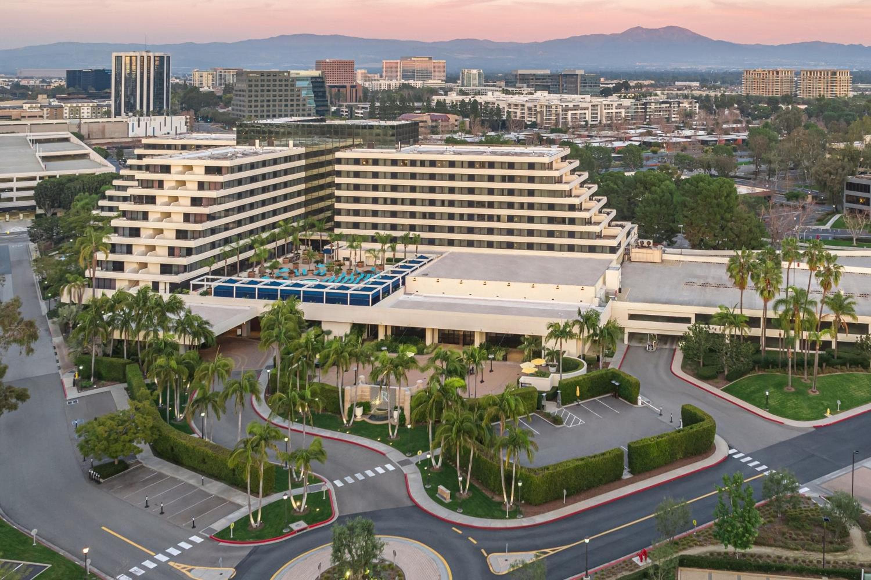Renaissance Newport Beach Hotel, wedding venue in Newport Beach, United States