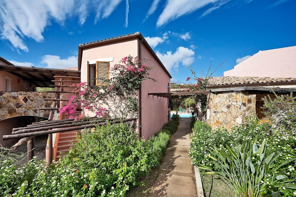 Resort Cala di Falco: destination wedding venue in 07021 Cannigione OT, Italy