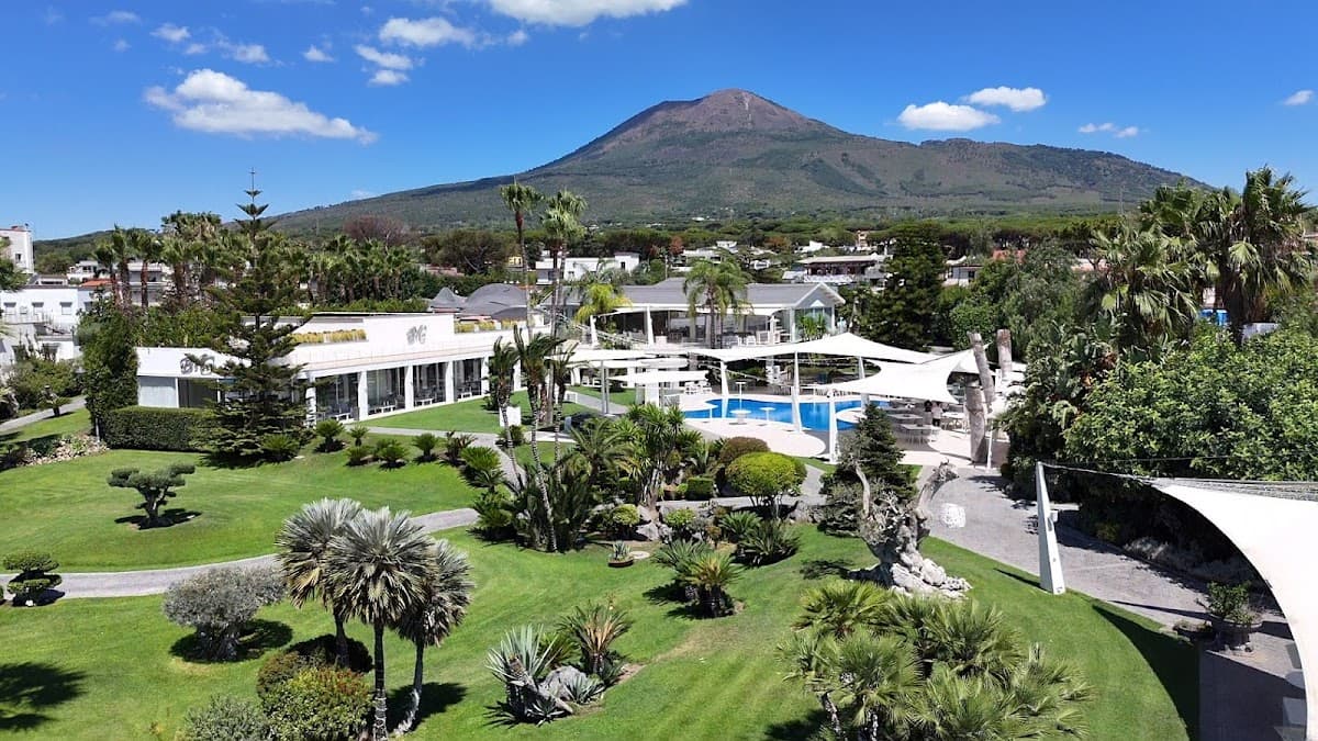 Ristorante Blue Marlin Club: destination wedding venue in 80042 Boscotrecase NA, Italy
