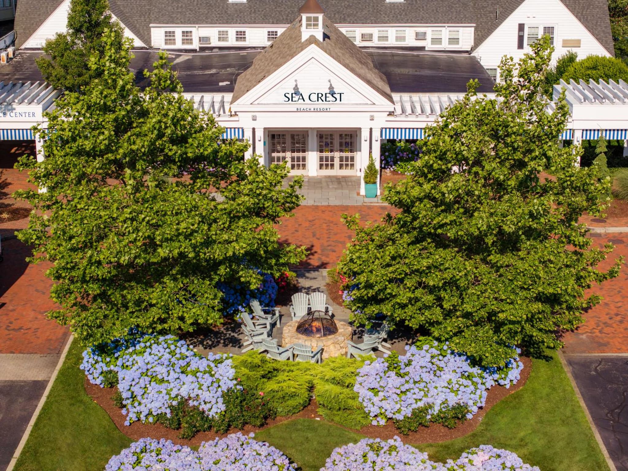Sea Crest Beach Resort, wedding venue in Falmouth, United States