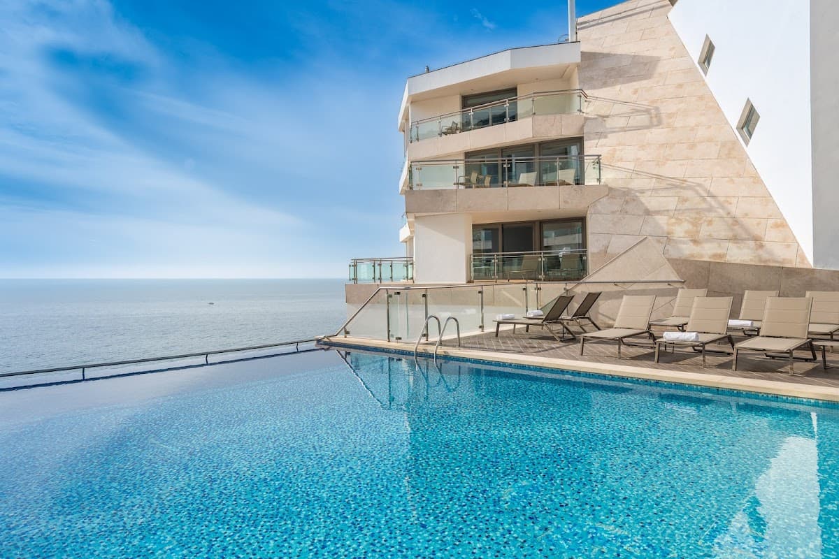 Sesimbra Oceanfront Hotel — destination wedding venue in 2970-773 Sesimbra, Portugal