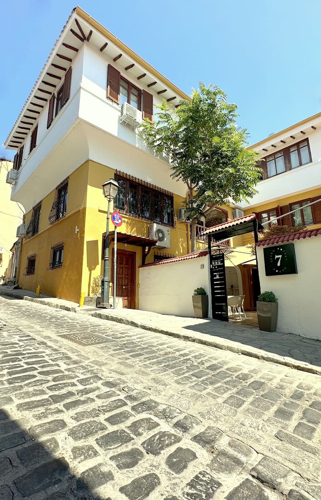 Seven Pocket House: destination wedding venue in Thessaloniki 546 33, Greece