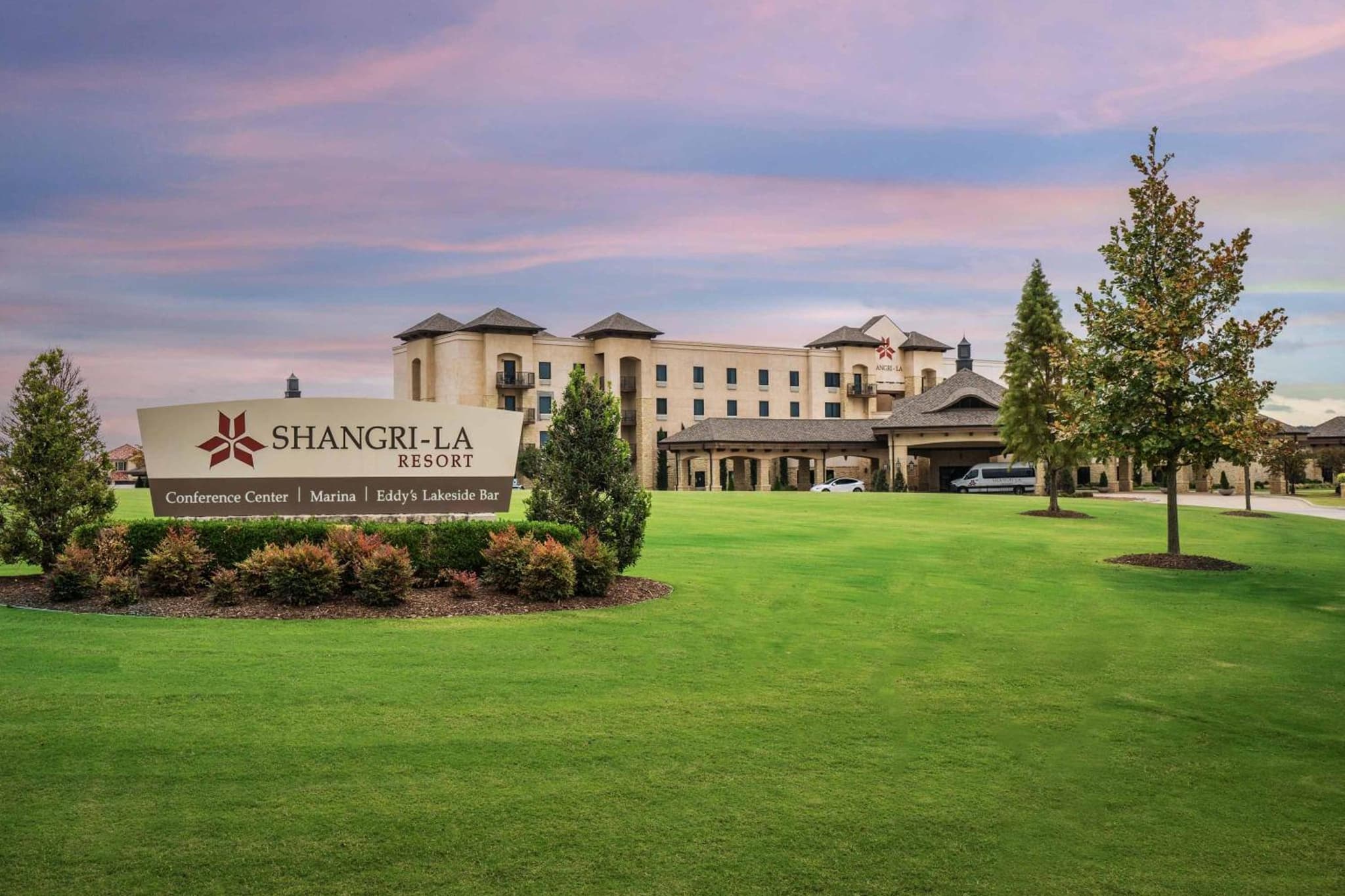 Shangri-La Resort, wedding venue in Afton, United States