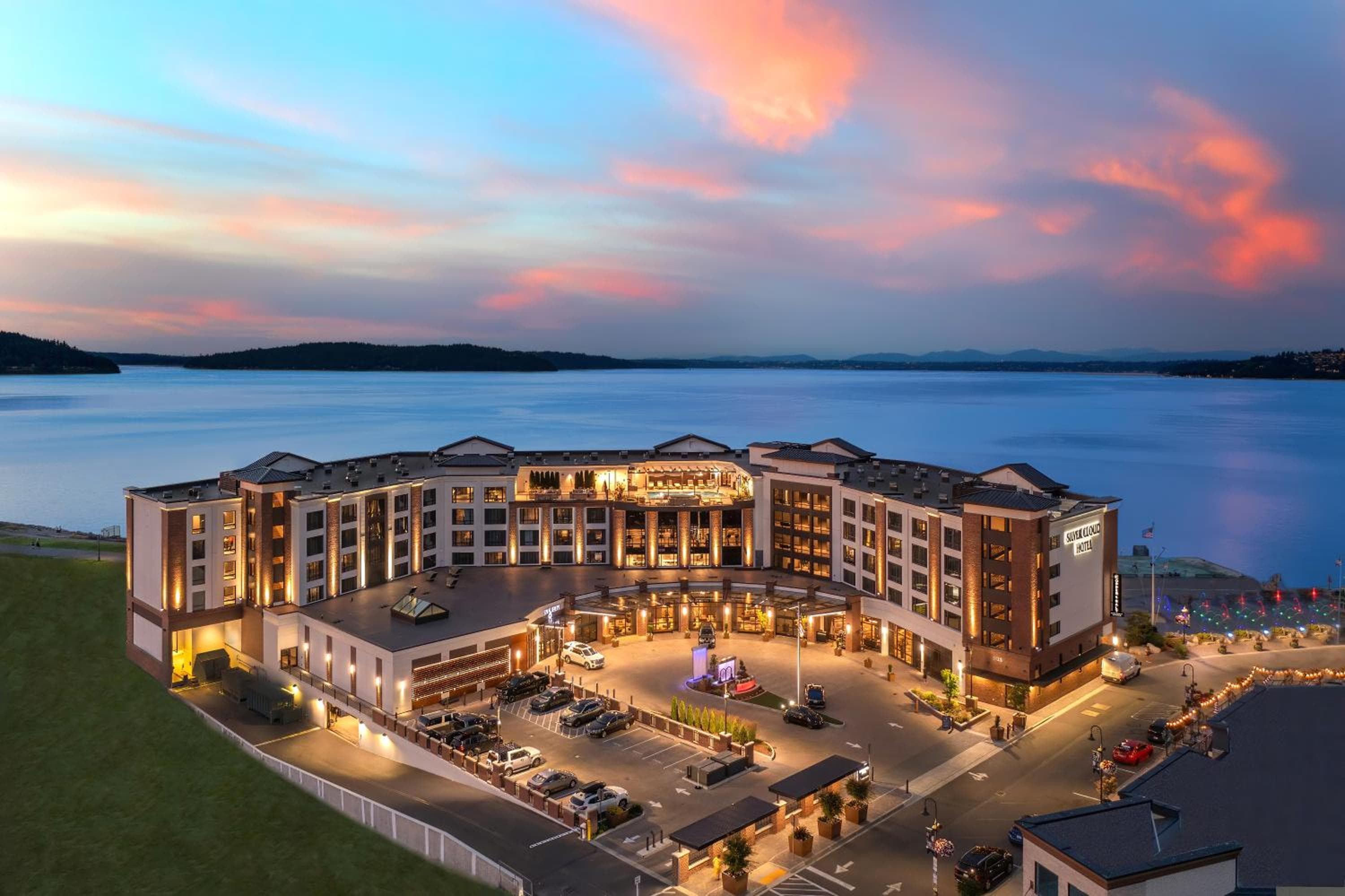 Silver Cloud Hotel Tacoma at Point Ruston Waterfront, wedding venue in Ruston, United States