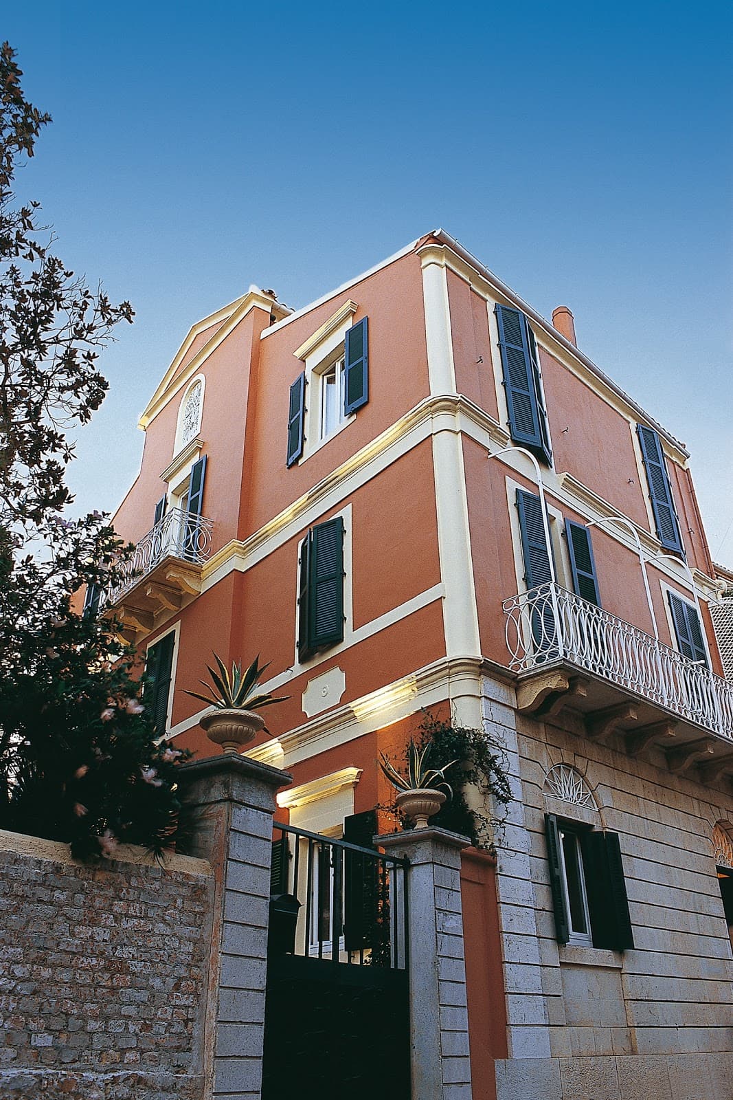 Siora Vittoria Boutique Hotel: destination wedding venue in Ágios Rókkos 491 00, Greece