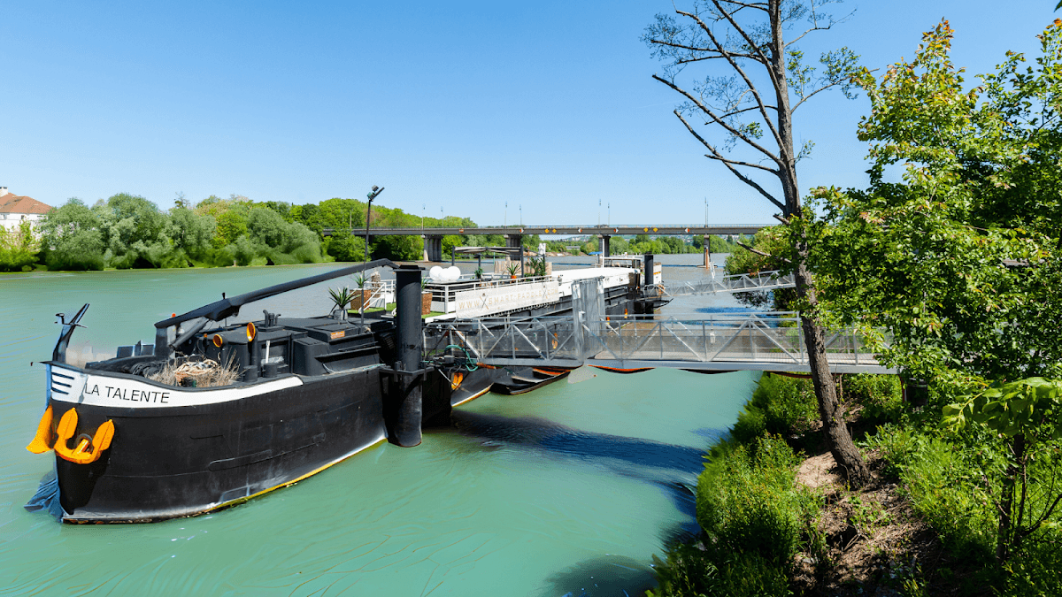 Smart Paddle - Barge La Talente — destination wedding venue in 78500 Sartrouville, France