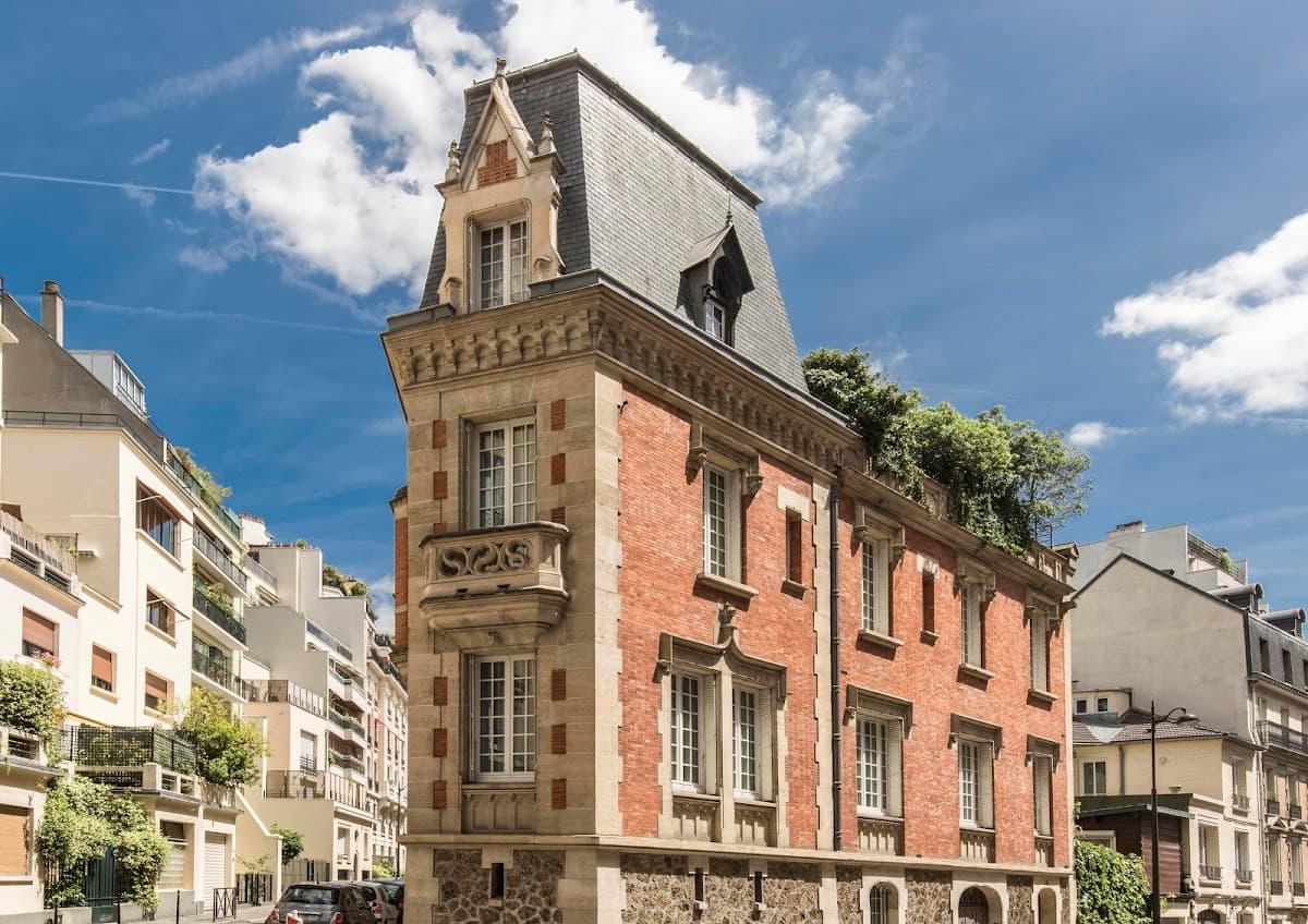 Sourire Boutique Hotel Particulier: destination wedding venue in 75016 Paris, France
