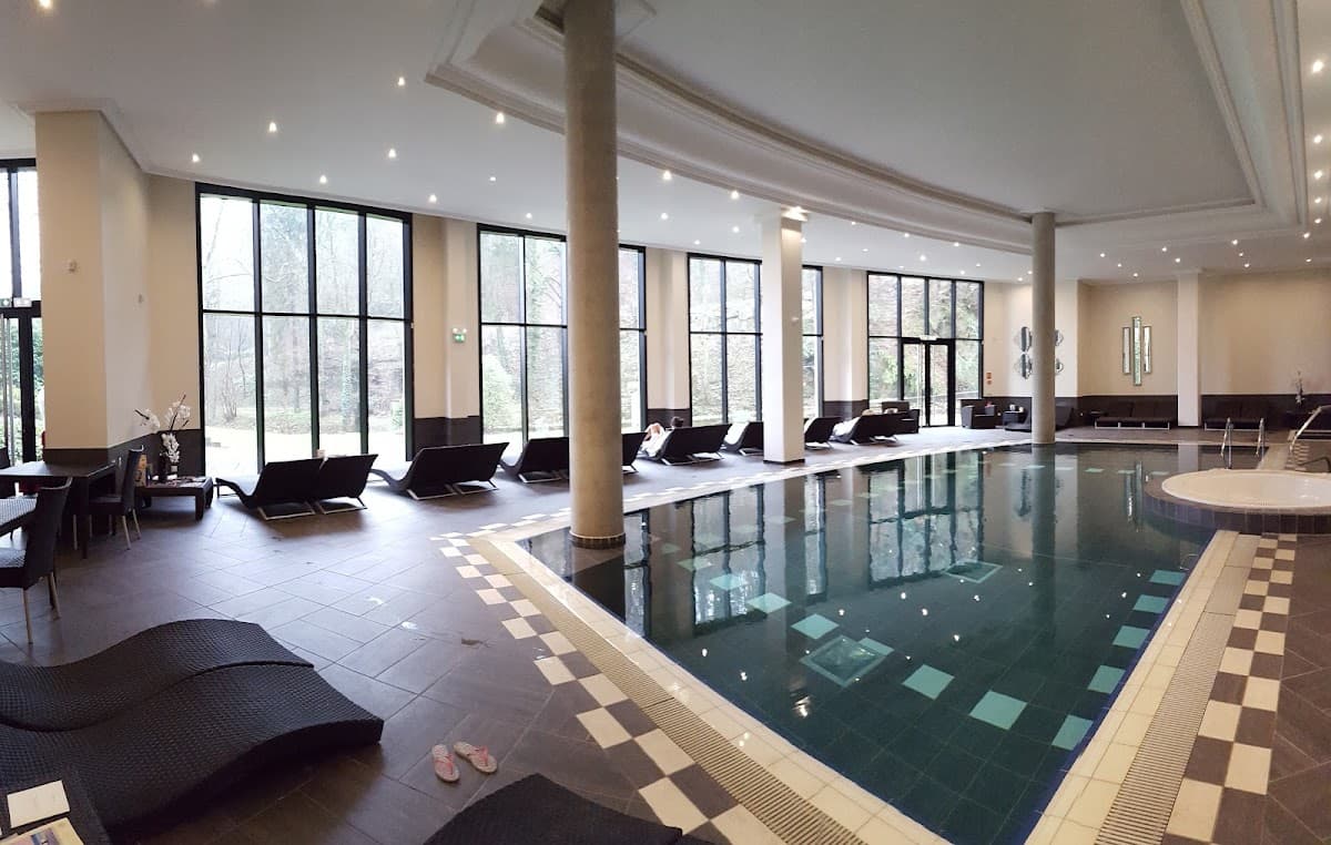 SPA de Luxe - Pavillon de la Rotonde: destination wedding venue in 69260 Charbonnières-les-Bains, France