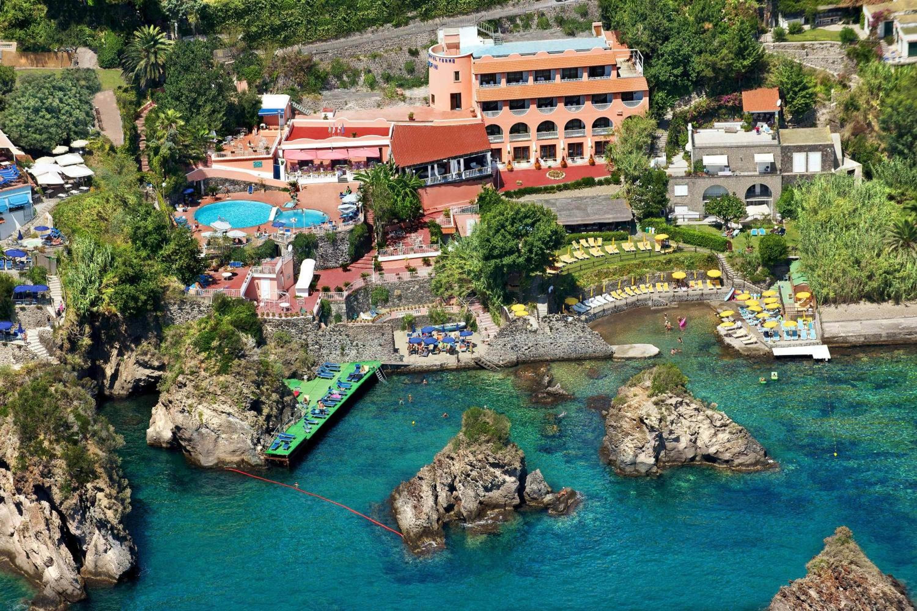 Strand Hotel Delfini, wedding venue in Ischia, Italy