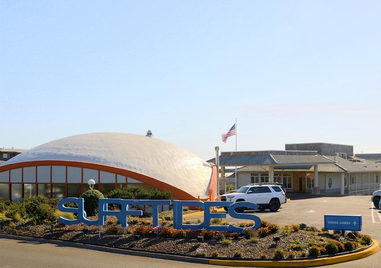 Surftides Hotel, wedding venue in Lincoln City, United States