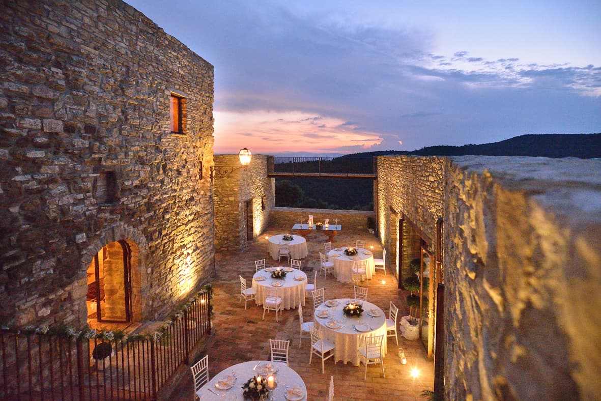 Tenuta di Forte Sorgnano: destination wedding venue in 06035 Gualdo Cattaneo PG, Italy