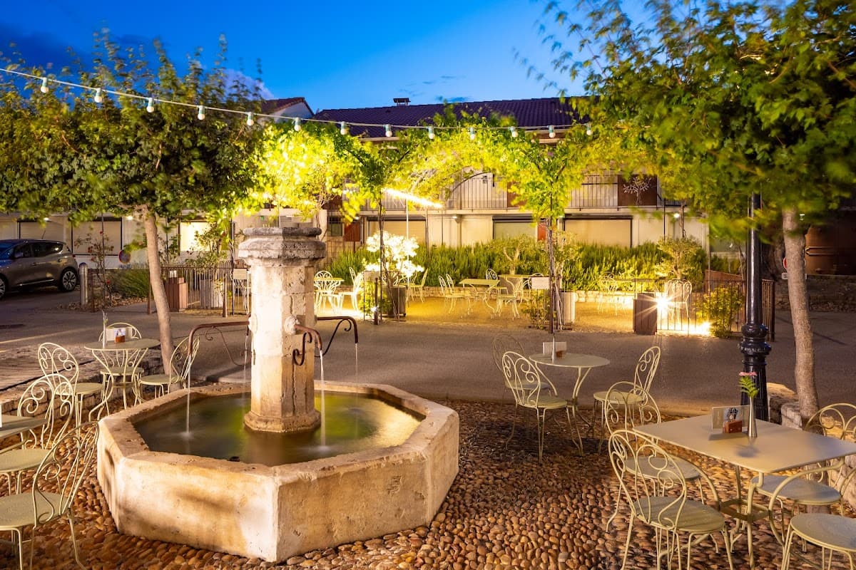 Terre de Provence Hôtel & Spa: destination wedding venue in 84130 Le Pontet, France