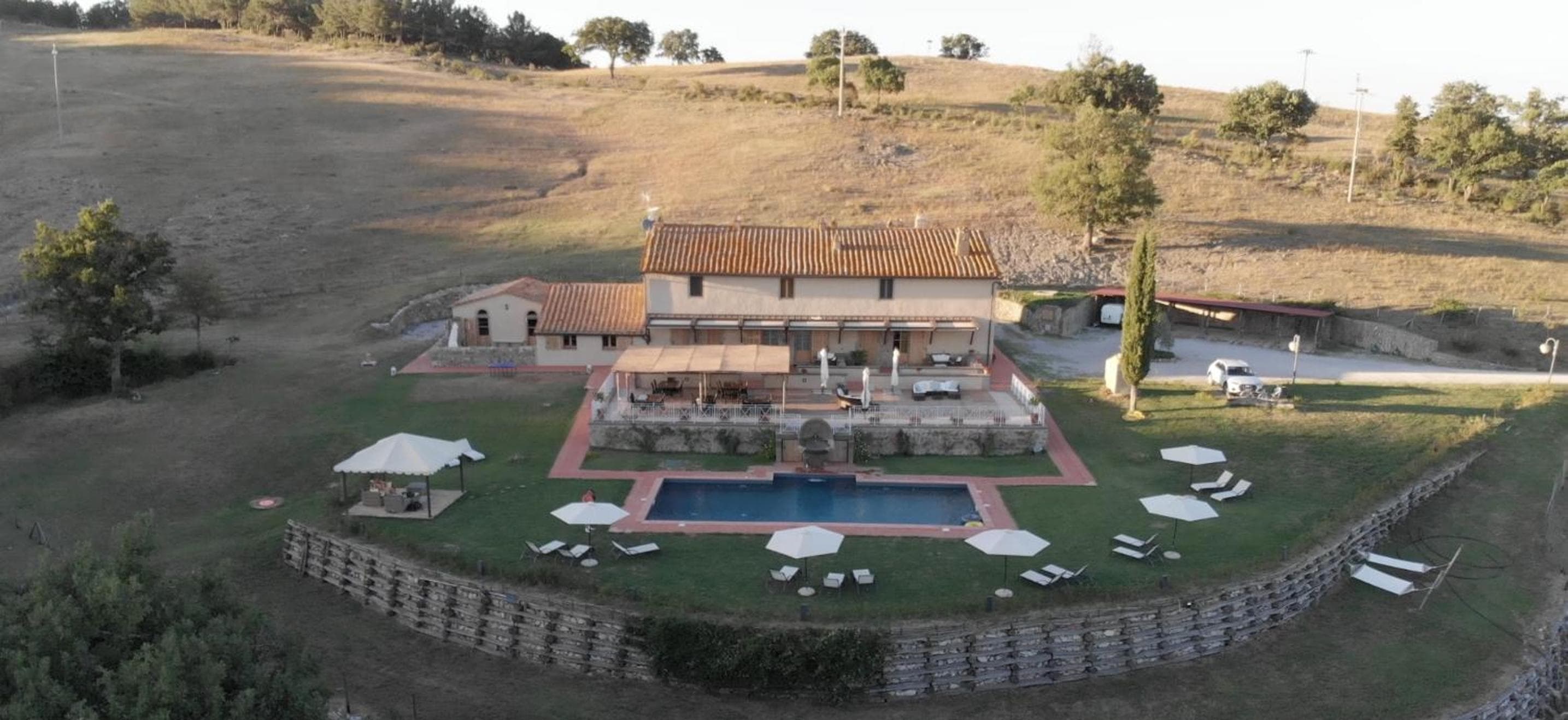 Terre di GIORGIO Agriturismo Villa la Palazzetta, wedding venue in Castiglione d'Orcia, Italy