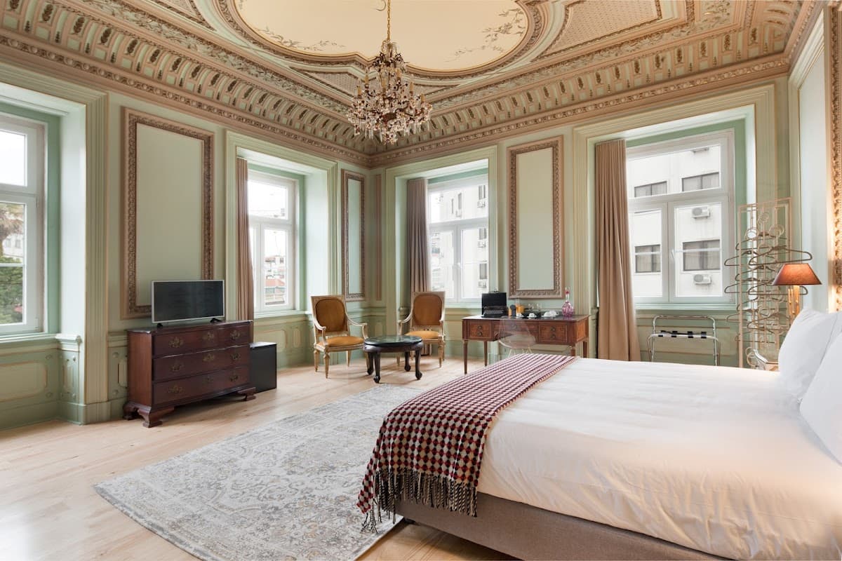 Tesouro da Baixa Boutique Guesthouse: destination wedding venue in 1100-198 Lisboa, Portugal