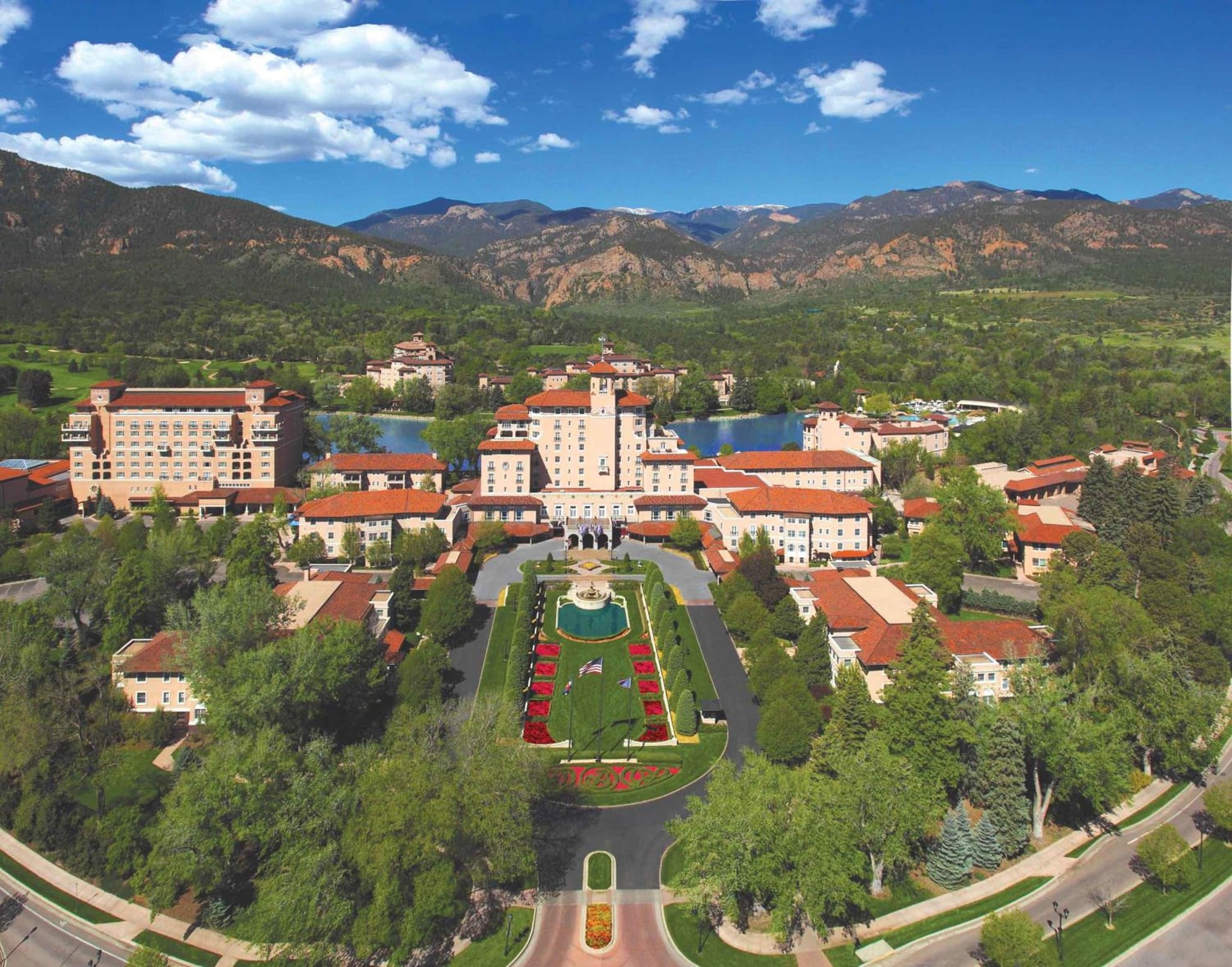 The Broadmoor, wedding venue in Colorado Springs, United States