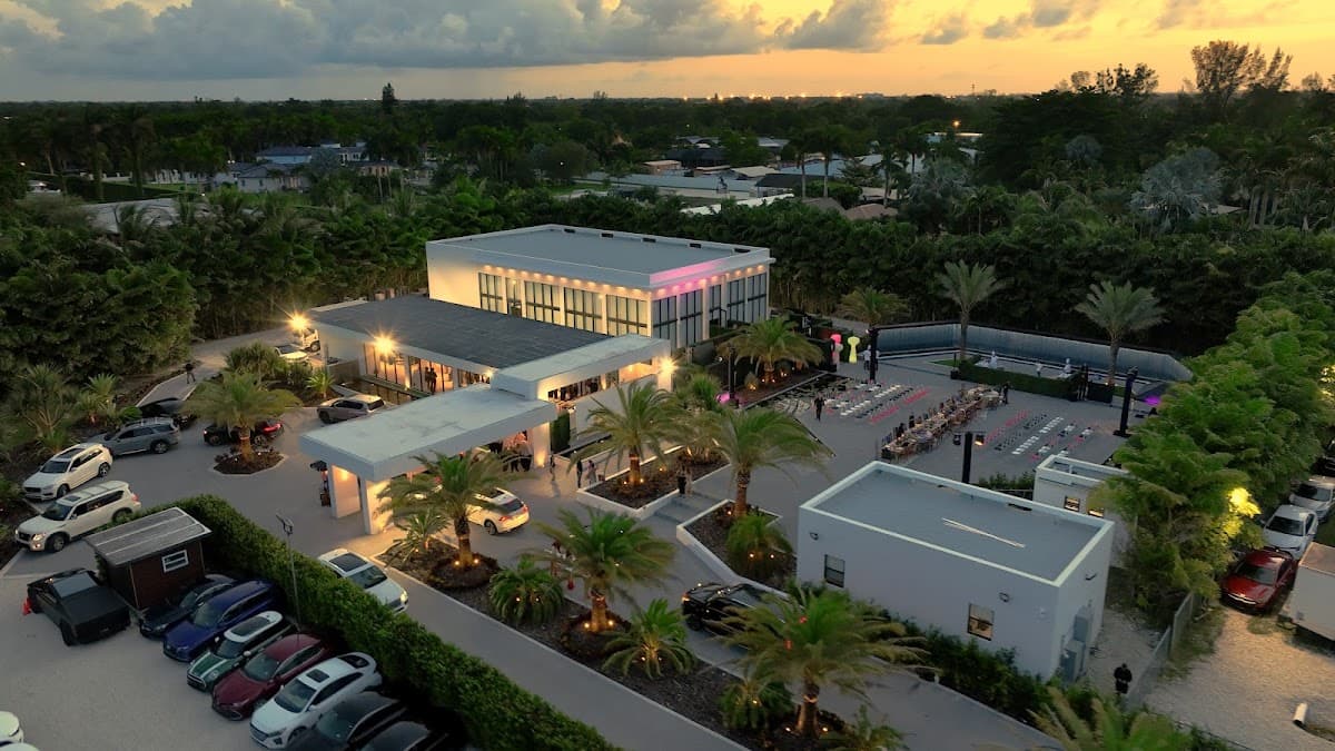 The Glass Venue: destination wedding venue in FL 33175, USA