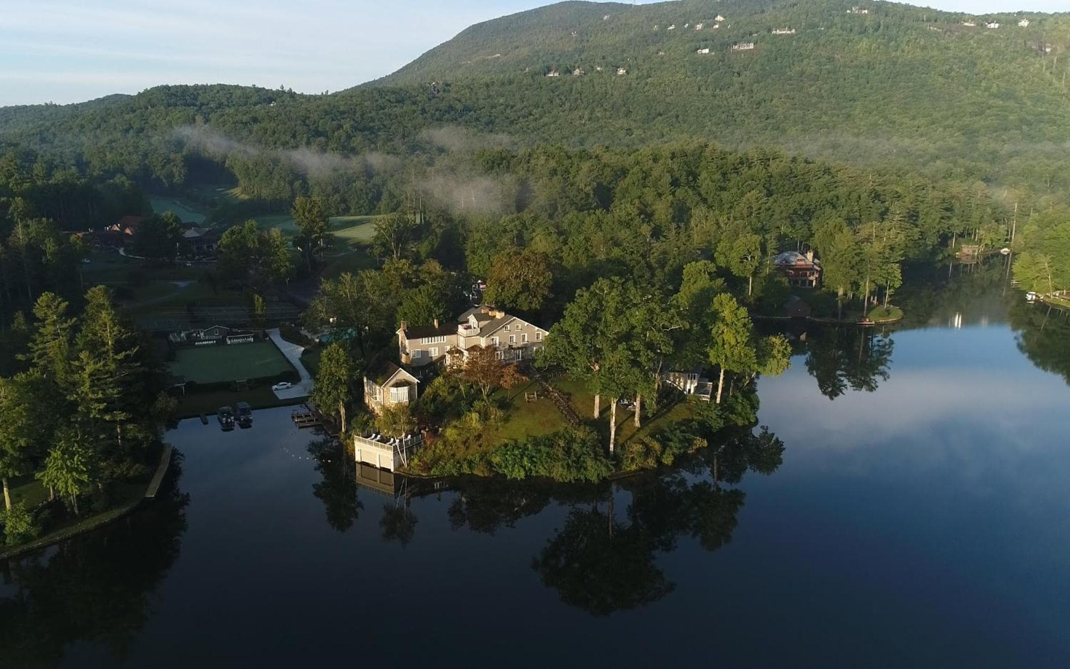 The Greystone Inn, wedding venue in Lake Toxaway, United States