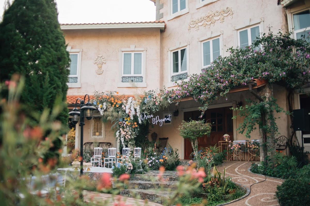 The Heritage House & Garden: destination wedding venue in Chang Wat Chiang Mai 50230, Thailand