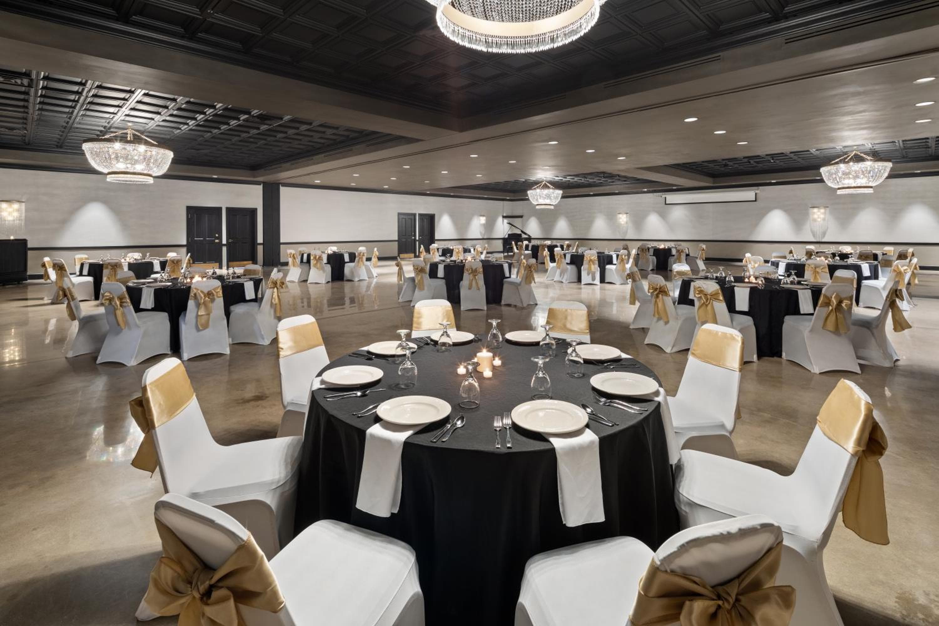 The Highlander Hotel, Ascend Hotel Collection, wedding venue in Iowa City, United States