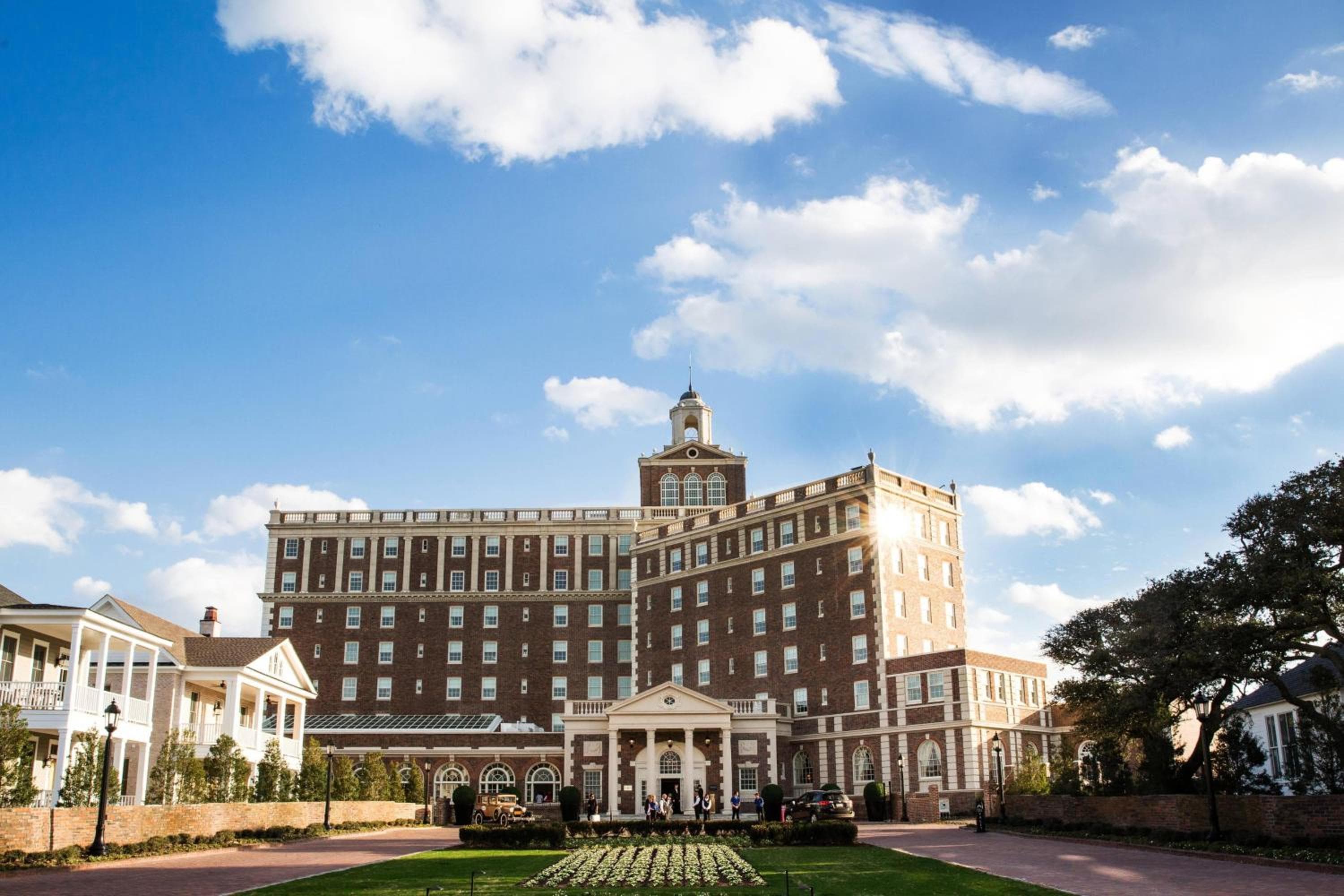 The Historic Cavalier Hotel and Beach Club Autograph Collection, wedding venue in Virginia Beach, United States