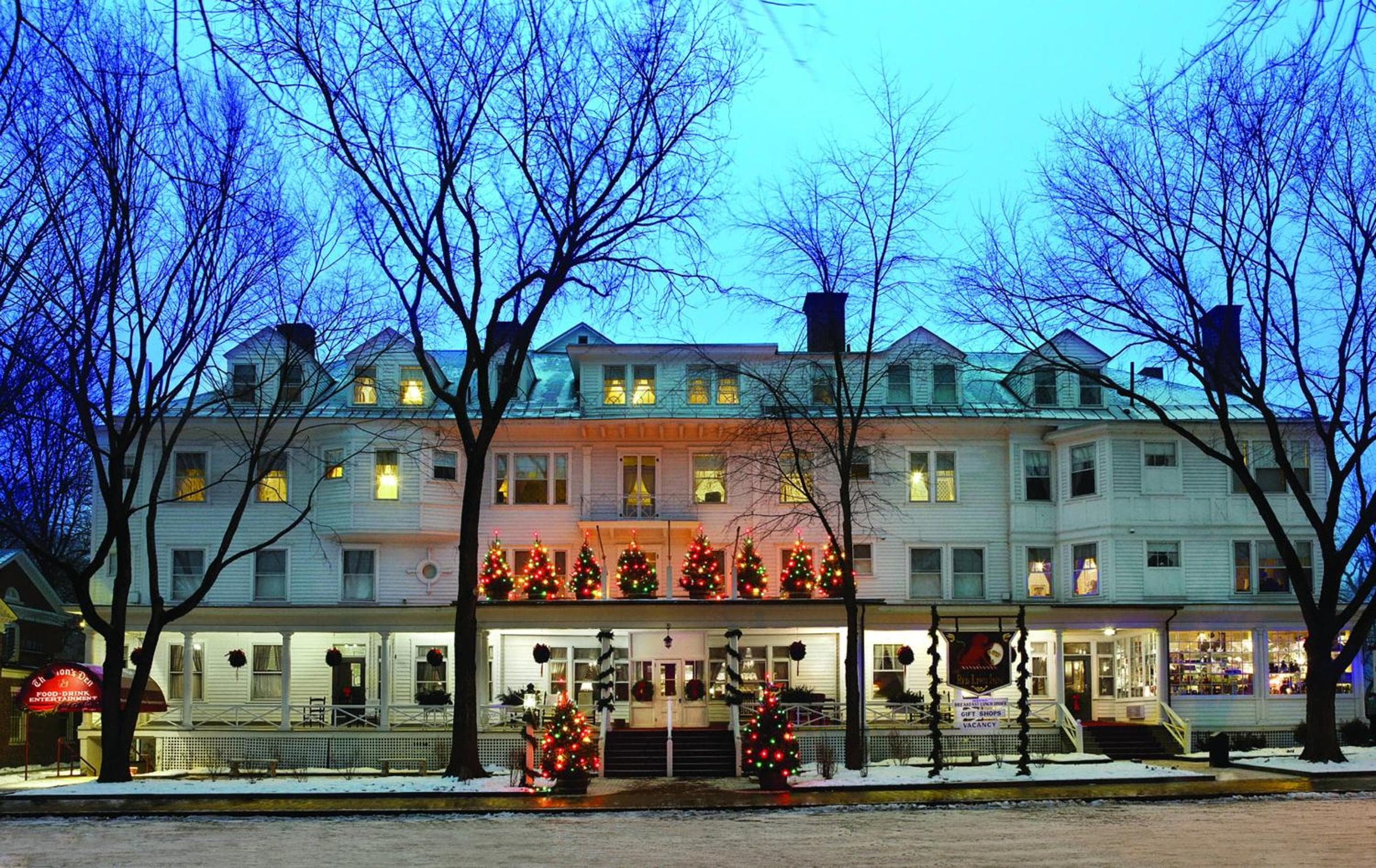 The Red Lion Inn, wedding venue in Stockbridge, United States