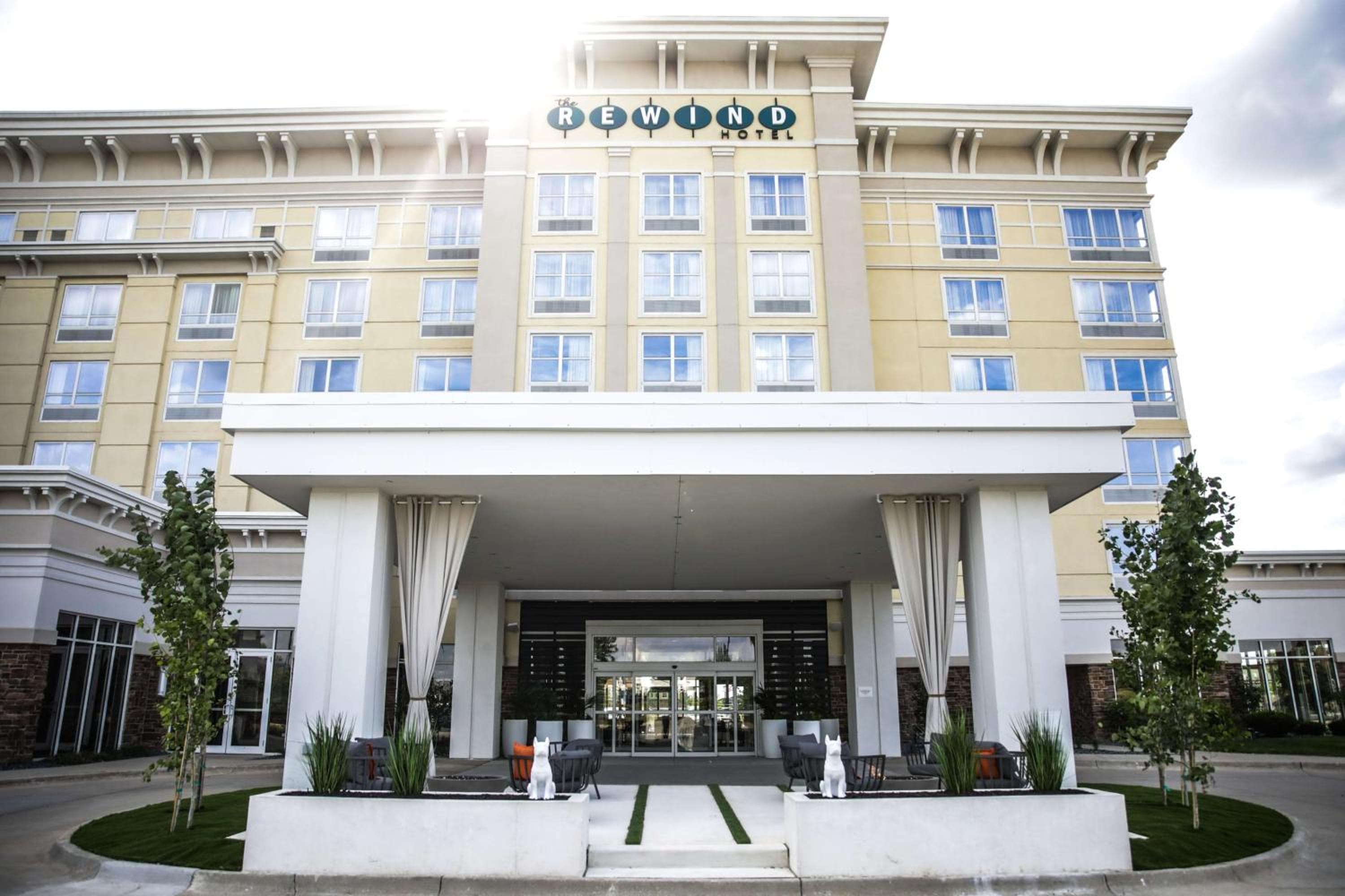The Rewind West Des Moines, Tapestry Collection By Hilton, wedding venue in West Des Moines, United States