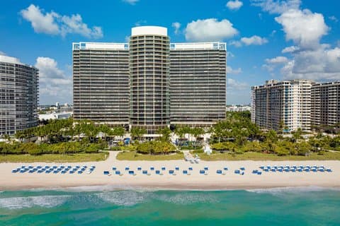 The St. Regis Bal Harbour Resort: destination wedding venue in FL 33154, USA