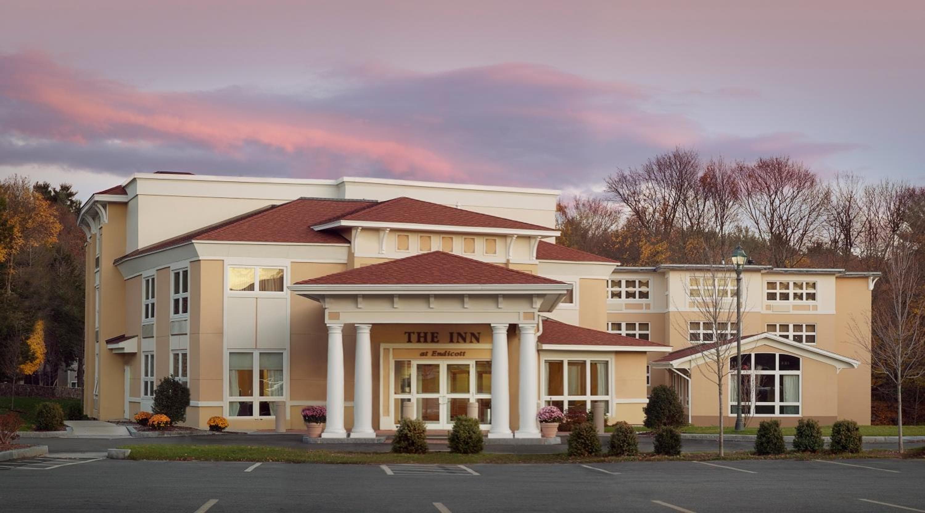 The Wylie Inn and Conference Center at Endicott College, wedding venue in Beverly, United States