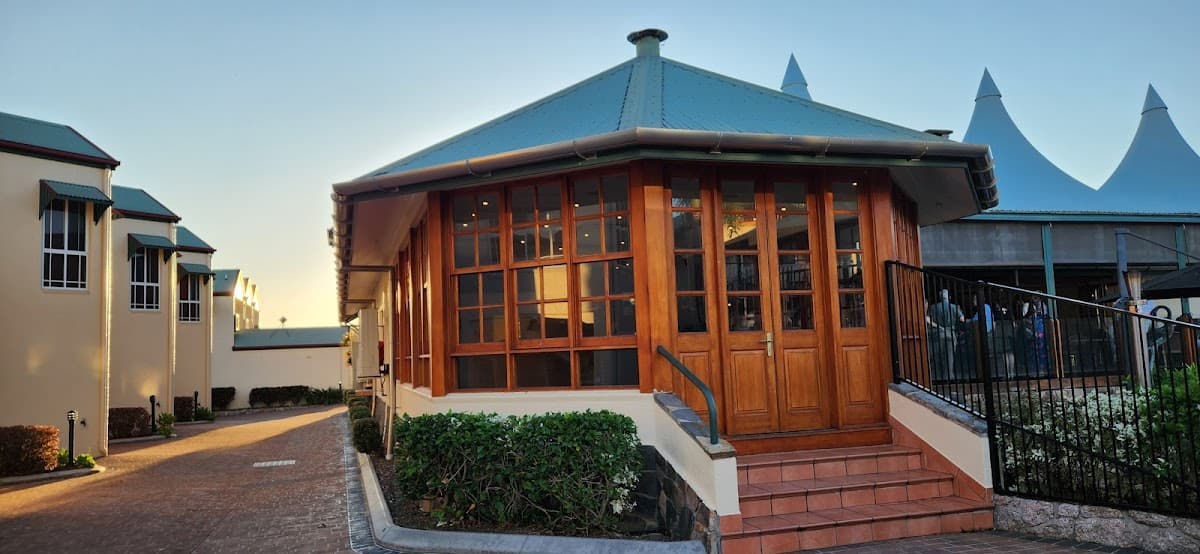 Tinaroo Lake Resort — destination wedding venue in Tinaroo QLD 4872, Australia