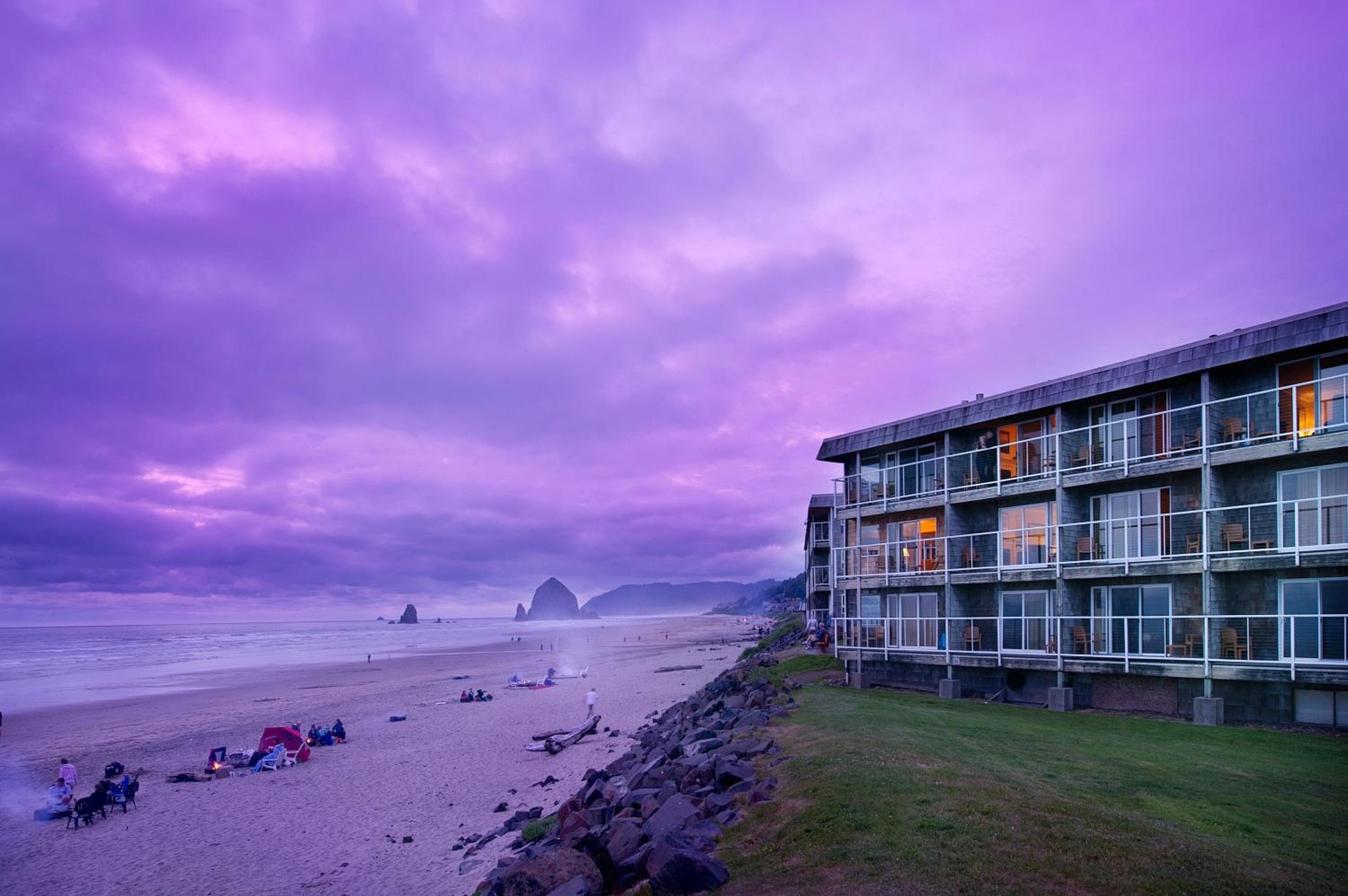 Tolovana Inn, wedding venue in Cannon Beach, United States