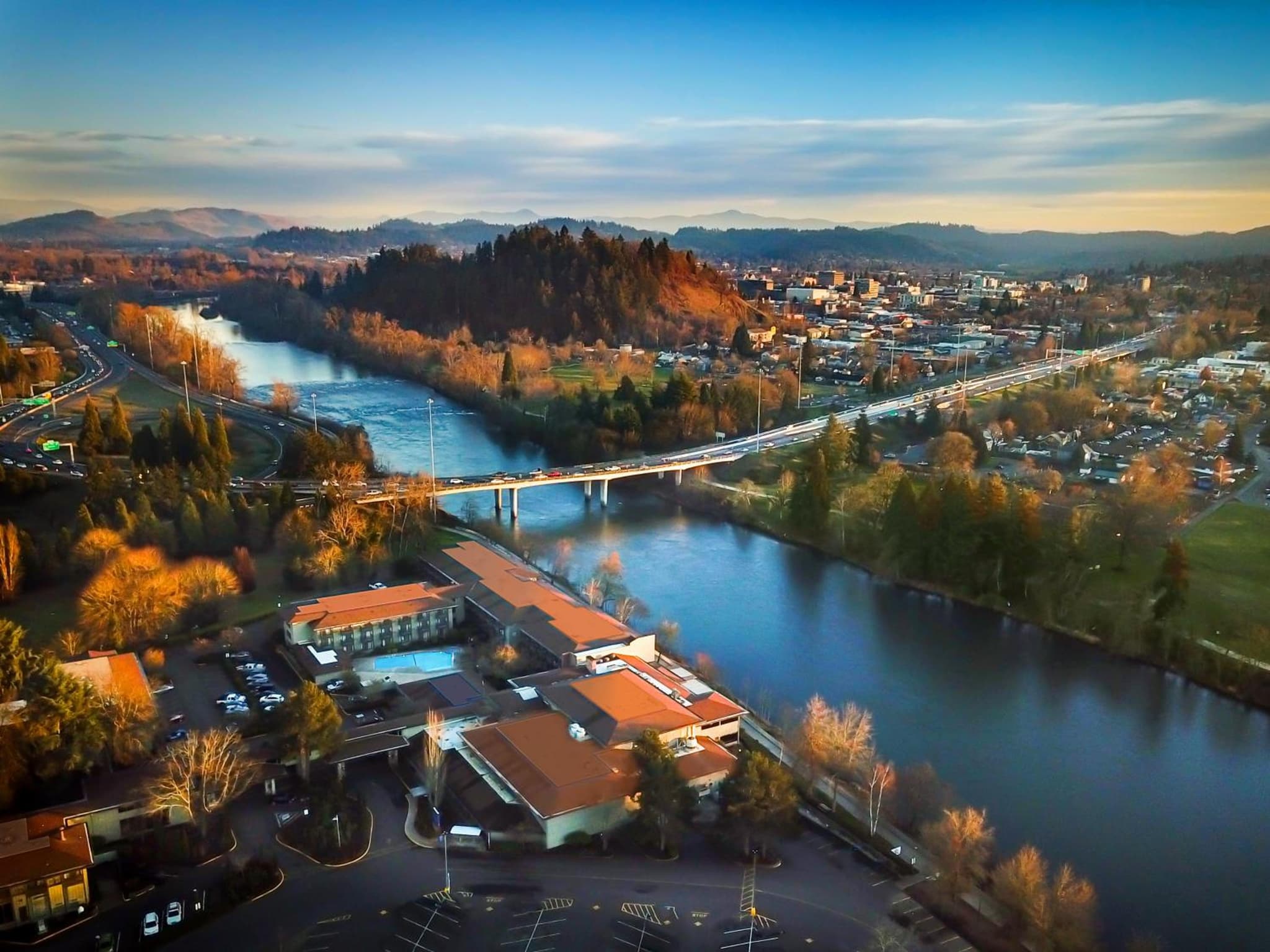 Valley River Inn, wedding venue in Eugene, United States