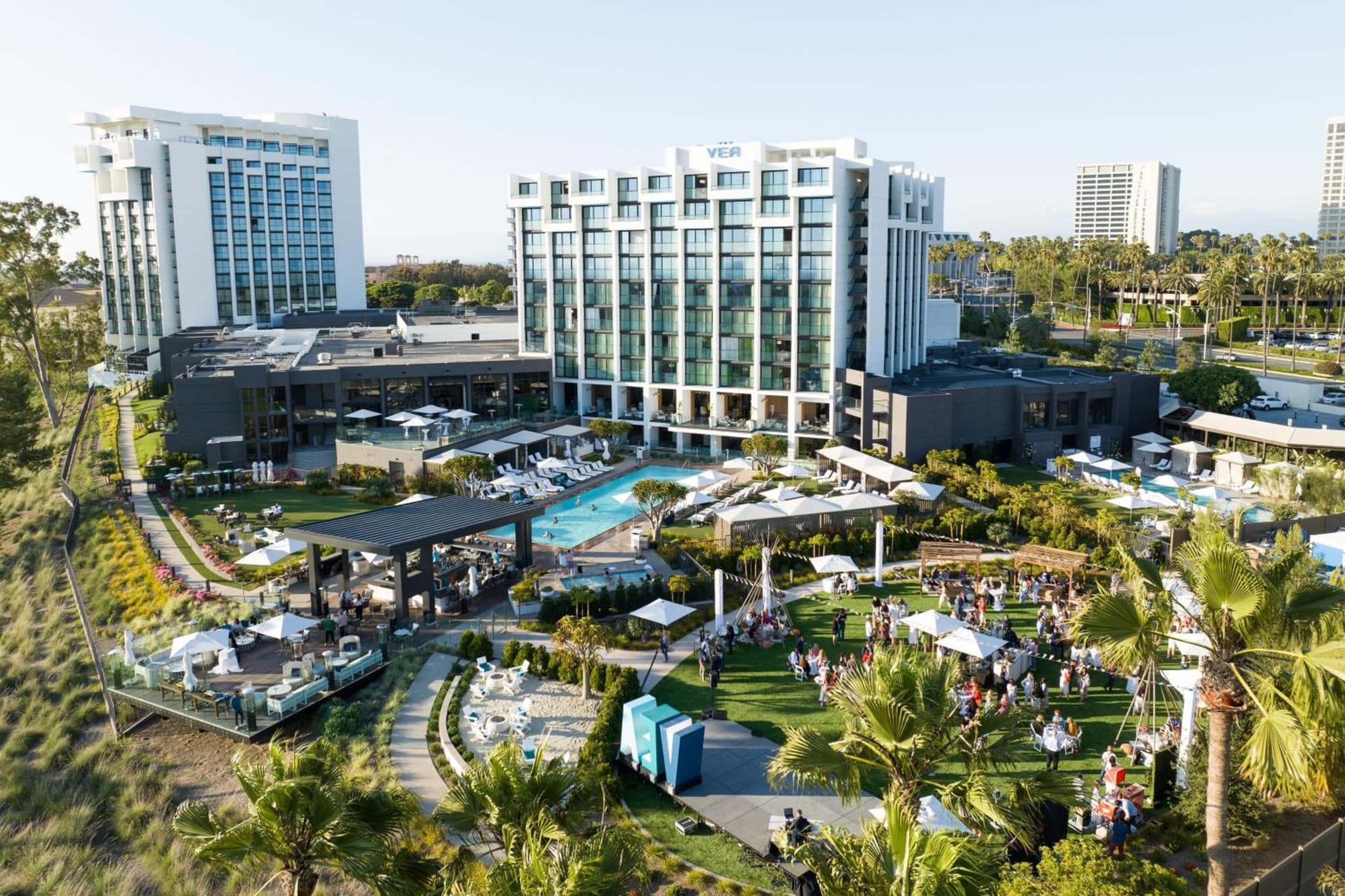 VEA Newport Beach, a Marriott Resort & Spa, wedding venue in Newport Beach, United States