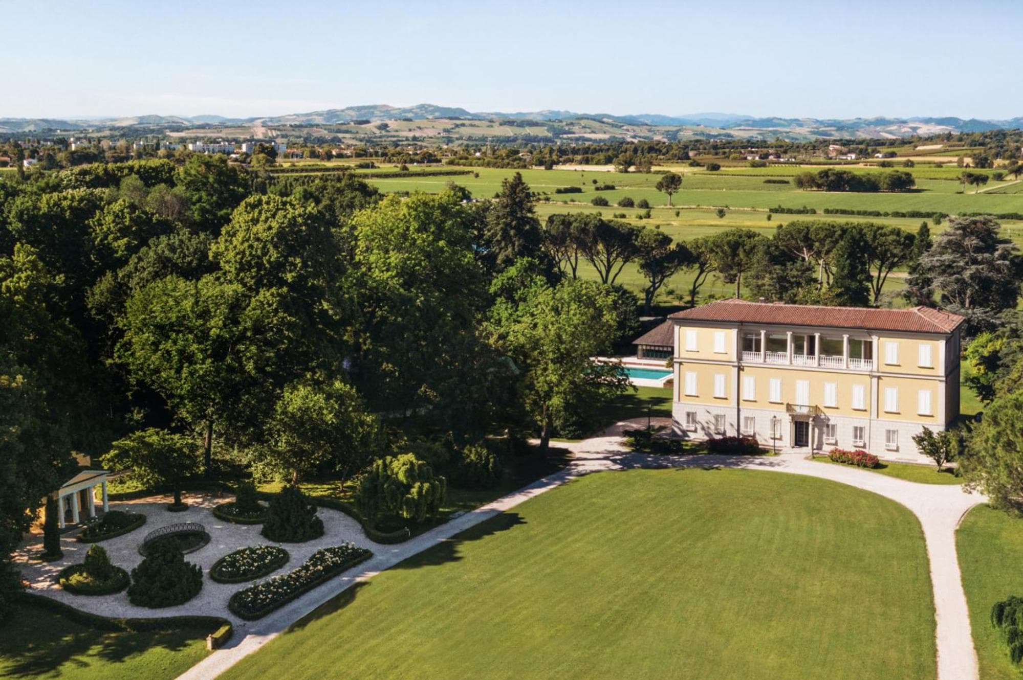 Villa Abbondanzi Resort, wedding venue in Faenza, Italy