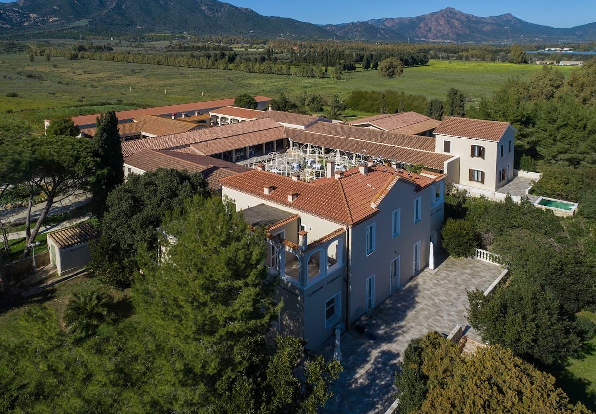 Villa Cavalieri Country Hotel: destination wedding venue in 09050 Pula CA, Italy