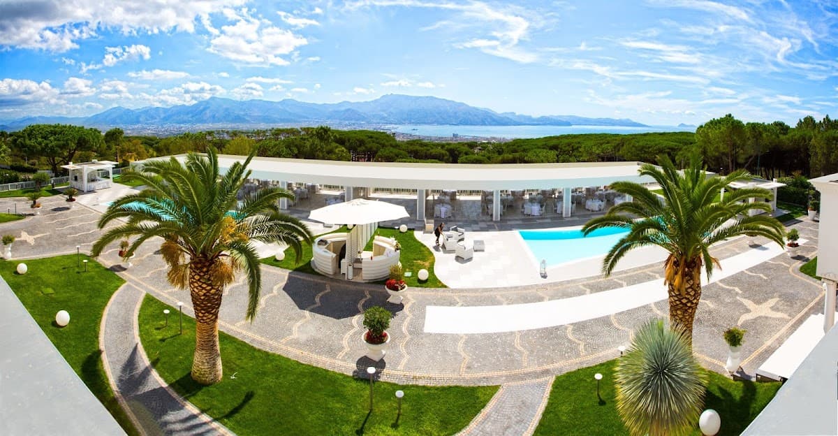 Villa Cristal: destination wedding venue in 80042 Boscotrecase NA, Italy