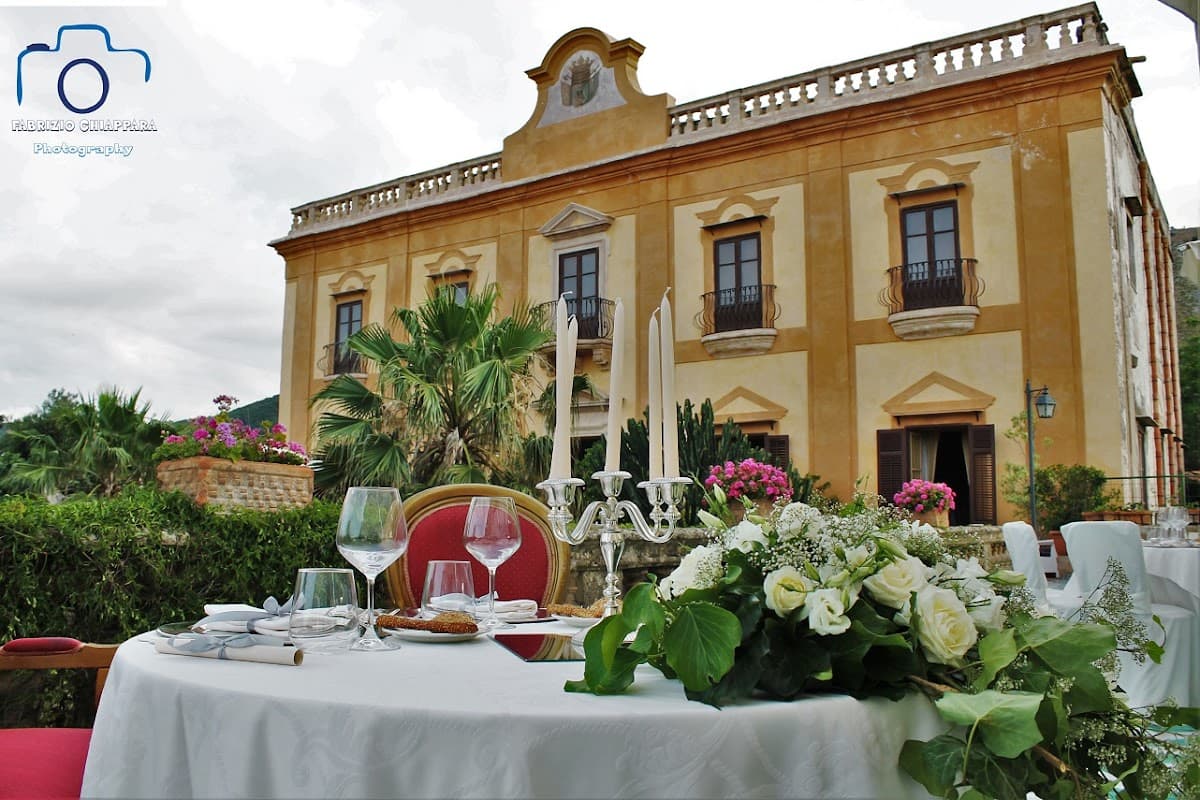 Villa de Cordova: destination wedding venue in 90134 Palermo PA, Italy