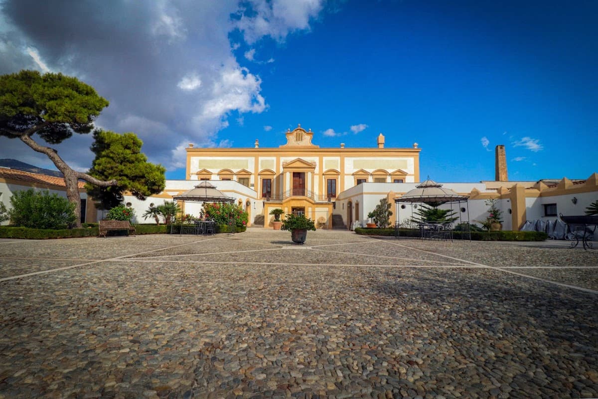 Villa del Gattopardo Suites & Spa: destination wedding venue in Palermo, Italy