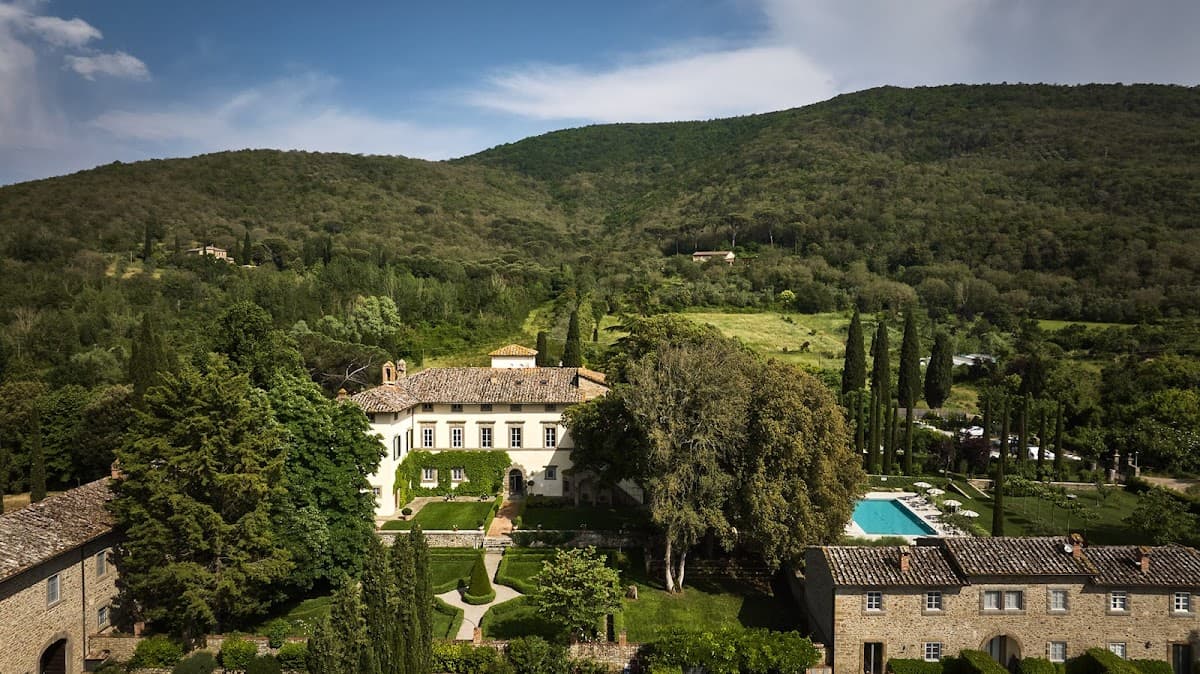 Villa di Piazzano: destination wedding venue in 06069 Tuoro sul Trasimeno PG, Italy