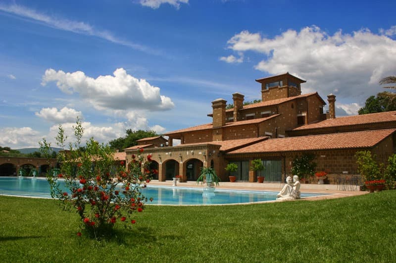 Villa Finisterre: destination wedding venue in 01034 Fabrica di Roma VT, Italy