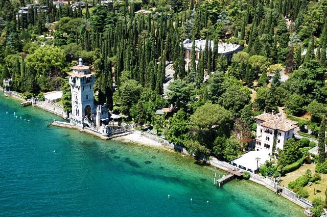 Villa Fiordaliso: destination wedding venue in 25083 Gardone Riviera BS, Italy