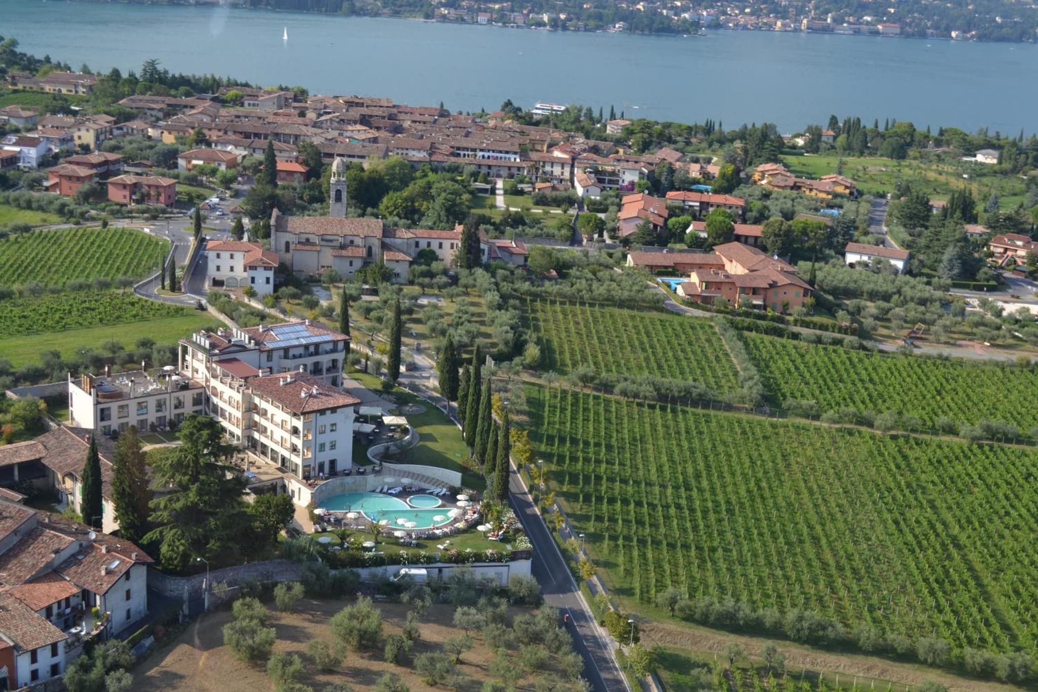 Villa Luisa Resort & Luxury Apartments, wedding venue in 25010 San Felice del Benaco BS, Italy